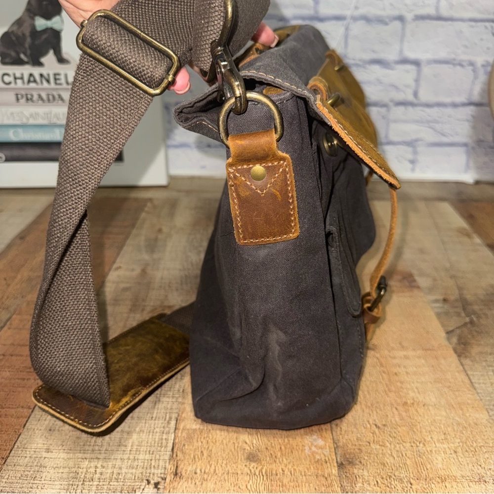 James Avery invitational retired rare hard to find messenger bag - Picture 14 of 16